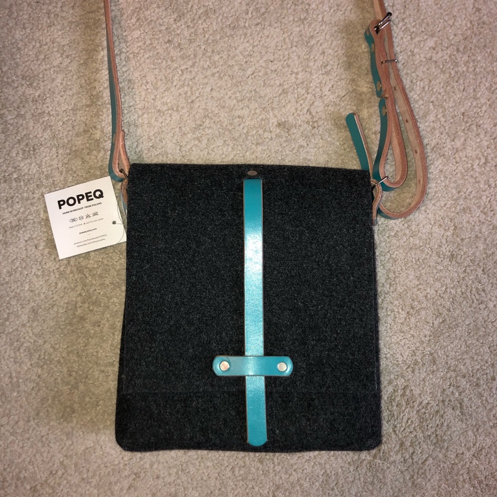 NWT Custom made Popeq crossbody bag.